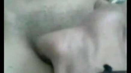 বাঁড়ার সেক্স এইচডি ভিডিও রস খাবার